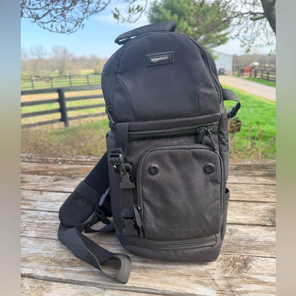 Amazon Basics DSLR Sling Bag